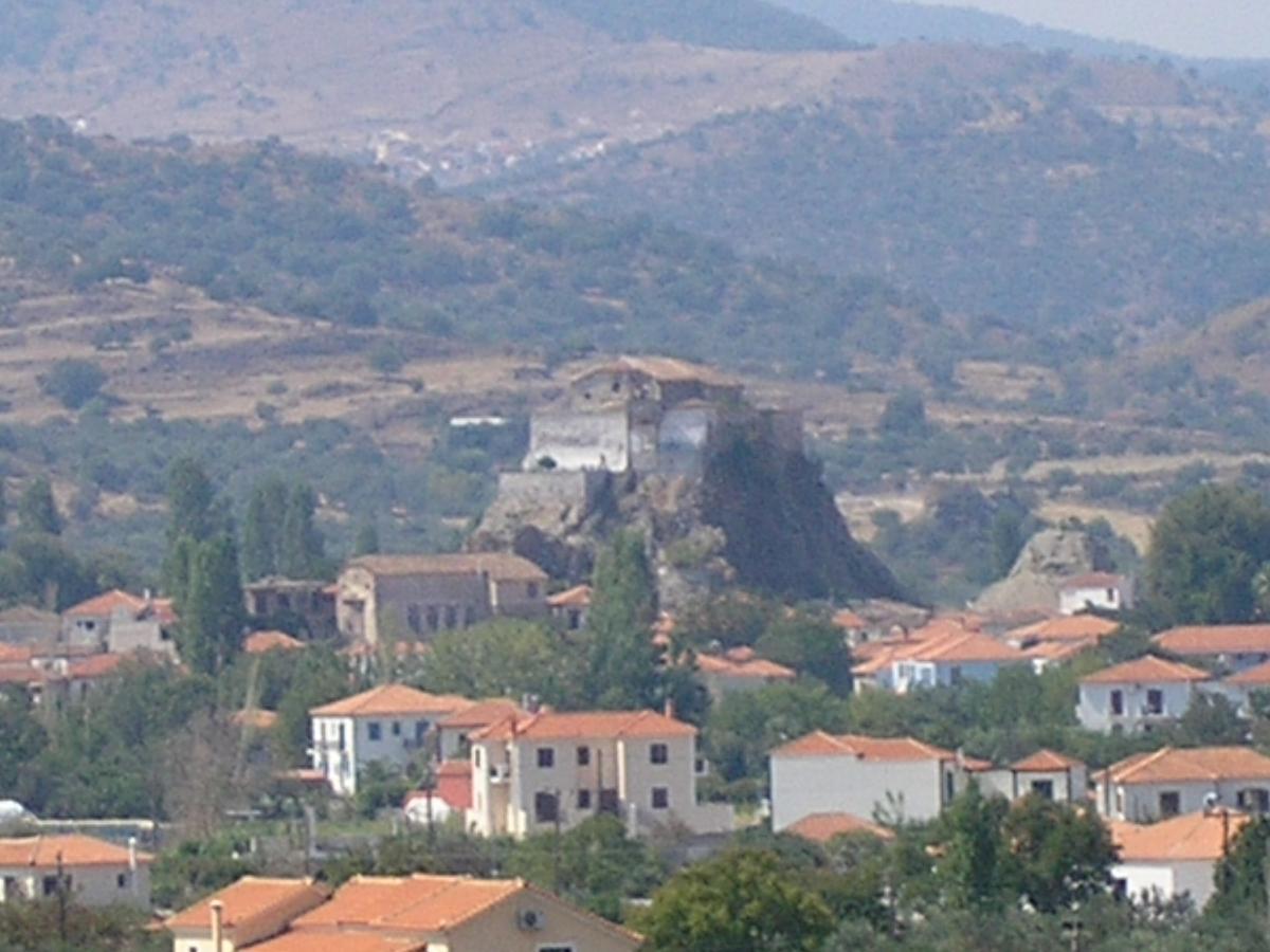 Troyan Hill * Petra (Lesbos)